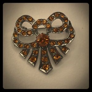 Vintage 1930’s decorative broach.